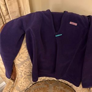 Vineyard vines pull over